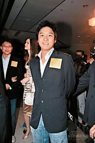 霍启山情挑amanda-s 猛烈追求发情欲短信(图)