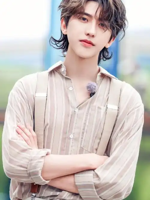 当蔡徐坤微笑着看着你是怎样的感觉