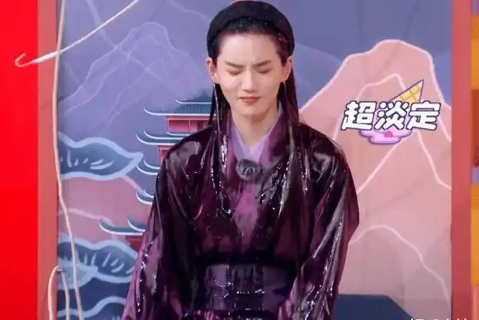 谢可寅孔雪儿反应真实,我却被许佳琪圈粉_表情_显得_喻言