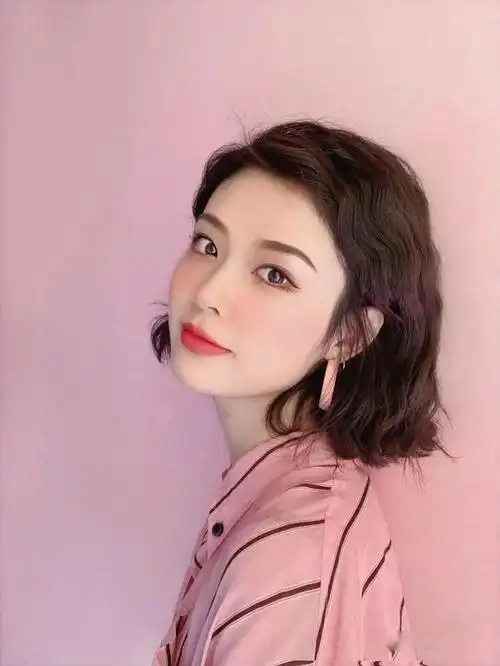 10款适合方脸的短发发型!(方脸和国字脸适合什么短发女) - 冷求网