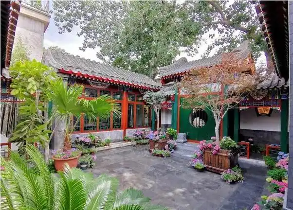 北京大爷喝酒被嘲笑"没档次",大爷:我有两套四合院,你有吗?