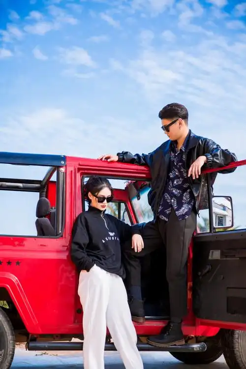 mrxiaomrsgong机车吉普车婚纱照