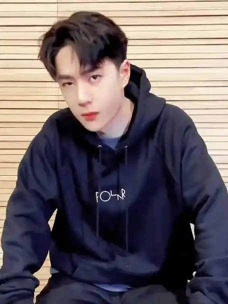 王一博#|#王一博的考古日常#    王一博什么时候再发自拍视频 想看