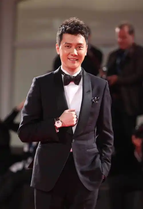 知名演员冯绍峰都戴哪些手表