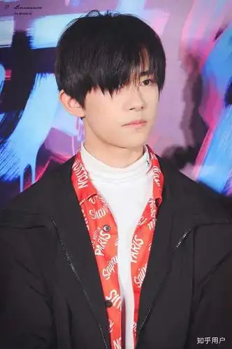 如何客观评价易烊千玺的长相?