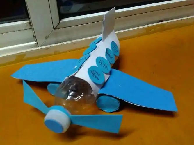 我有一双小巧手 ——新华小学五一班寒假手工作品展