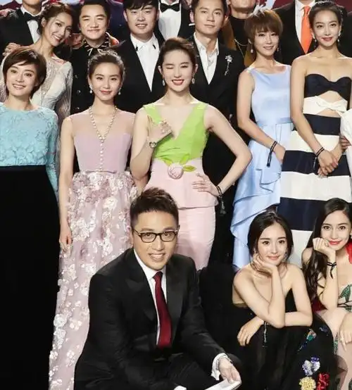 刘亦菲时尚芭莎同款礼物指甲～