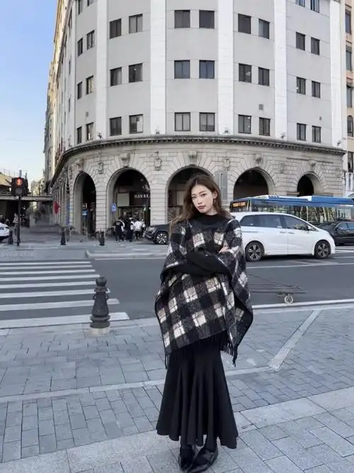 套装女美拉德复古毛毛圈高级感格纹斗篷披肩外套女鱼尾长裙内搭 - 17