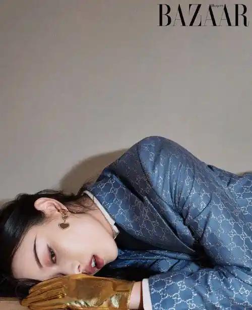 原创硬照女神倪妮时尚芭莎11月刊摩登范意外撞衫mai与iu