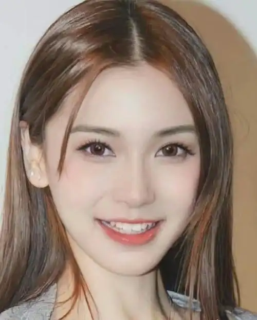 杨颖早期旧照#杨颖这张脸就从来没有崩过吧,就算天塌下来也有baby的