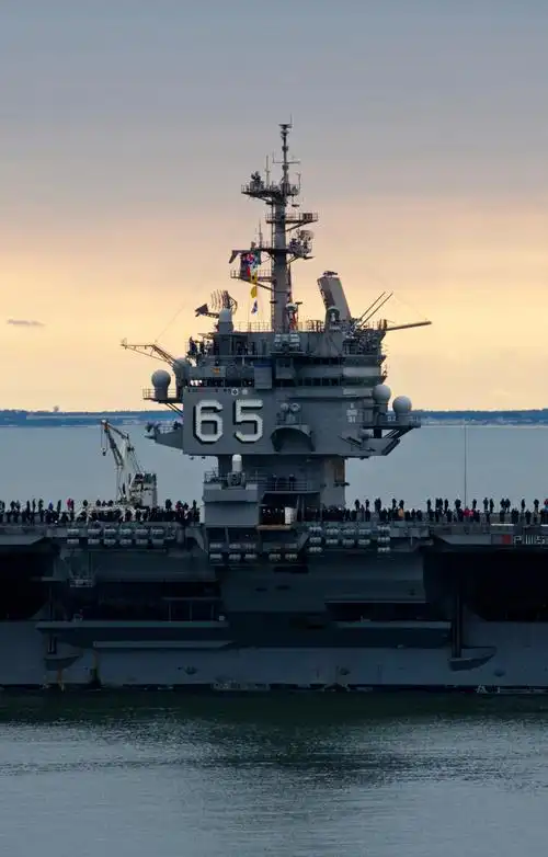 美军企业号航母完成最后一次部署任务回港准备退役_高清图集_新浪网