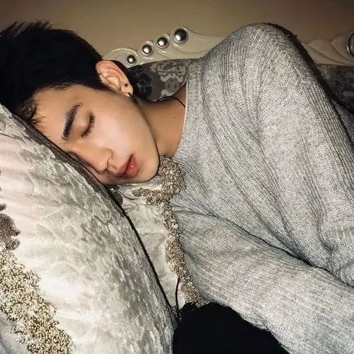 微信头像 帅哥必换