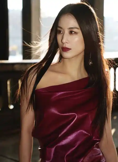 黄圣依,四十岁的年龄,拥有不老容貌的高颜值_保养_年纪_头条