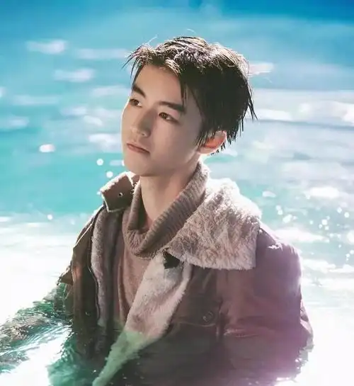 tfboys"解散"之后,王源将是第一个掉队的成员|鹿晗|王俊凯|马思纯