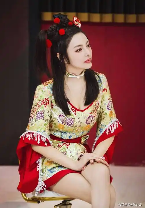 张雨绮写真赏:大方实在!饱满性感!_身材_气质_魅力