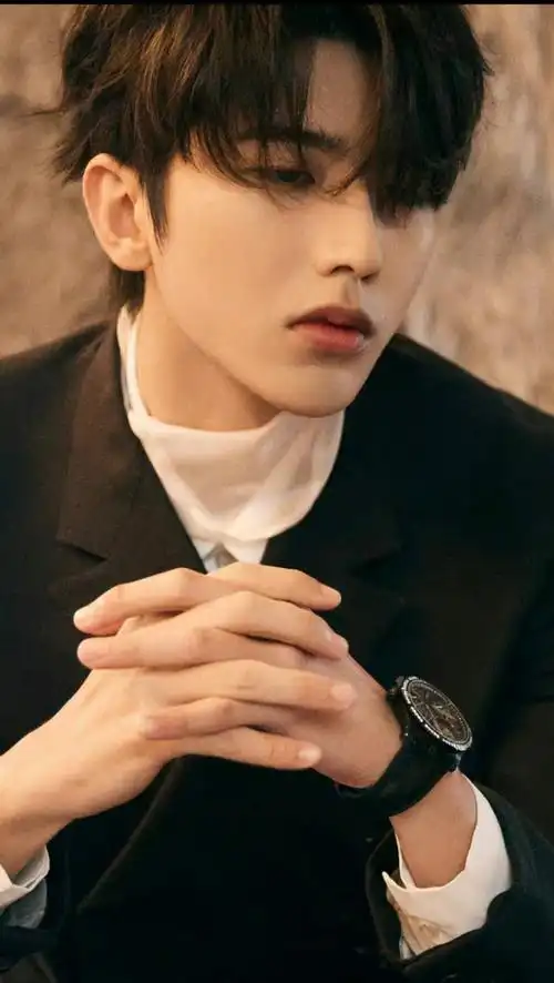 脸痣都长的恰到好处!绝美@蔡徐坤