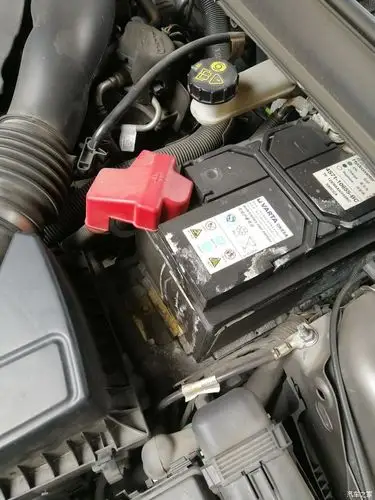 【图】13年蒙迪欧电瓶漏液_蒙迪欧论坛_汽车之家论坛