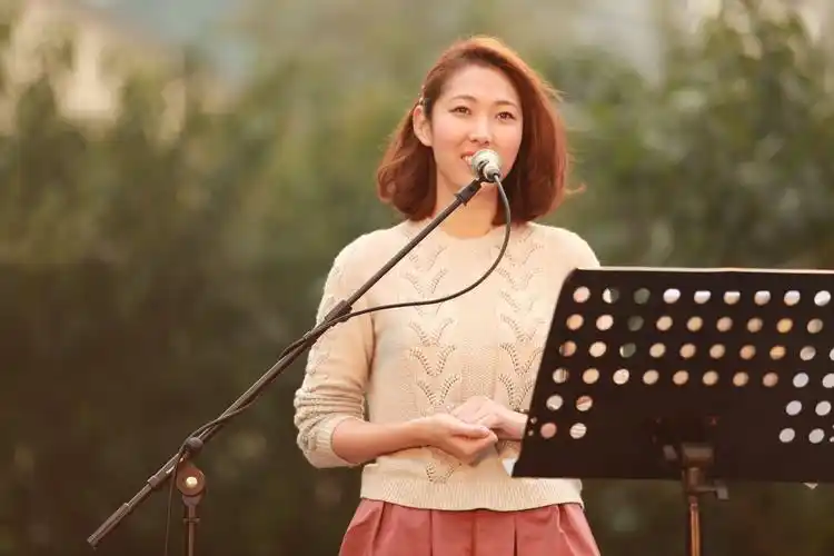 wang),1988年8月1日出生于中国台湾,中国台湾流行乐女歌手,词曲创作人