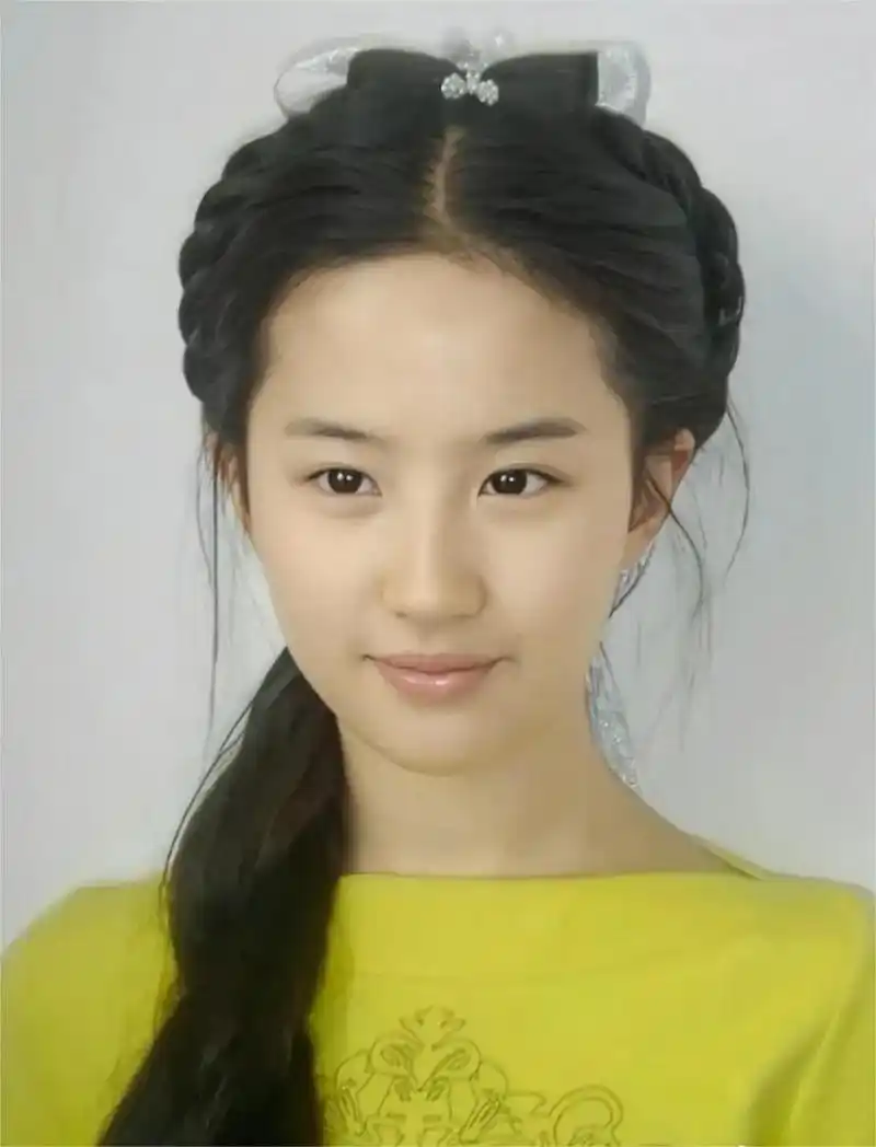 刘亦菲18岁时去面试小龙女拍摄的素颜照