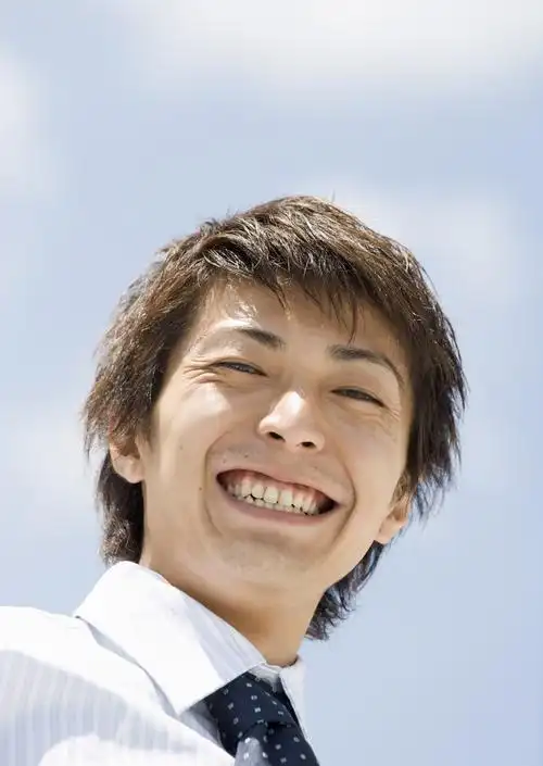 男生的笑容图片 微笑,人物表情,笑容,男生