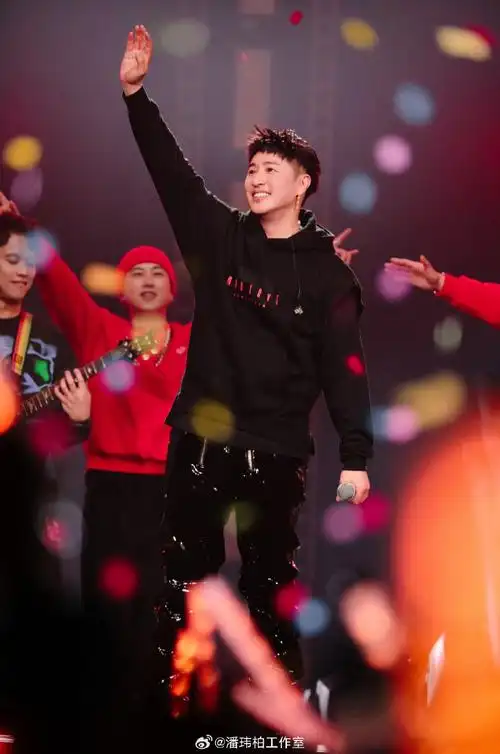 潘玮柏超话7315#潘玮柏狂爱巡回演唱会#相逢,相聚,欢笑,一同定格