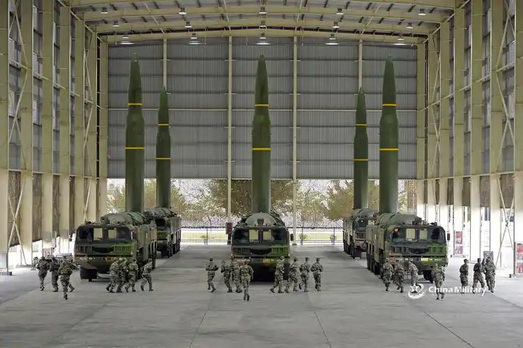 原创中国国防成绩斐然未来武器装备更新速度将加快