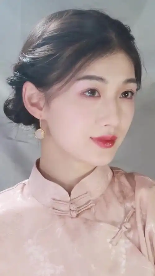 中国风旗袍盘发精致端庄编发教程