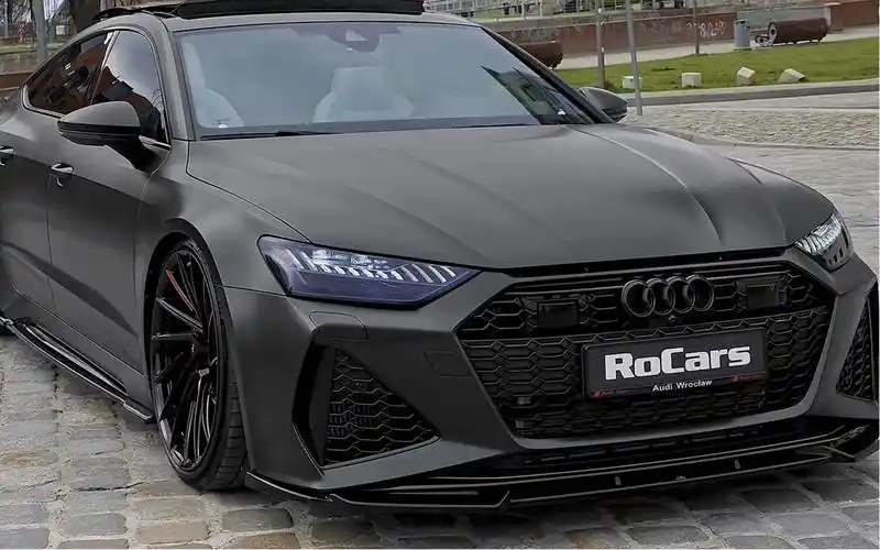 超百万性能豪车奥迪rs7 3.6秒轻松破百 真正的西装暴徒