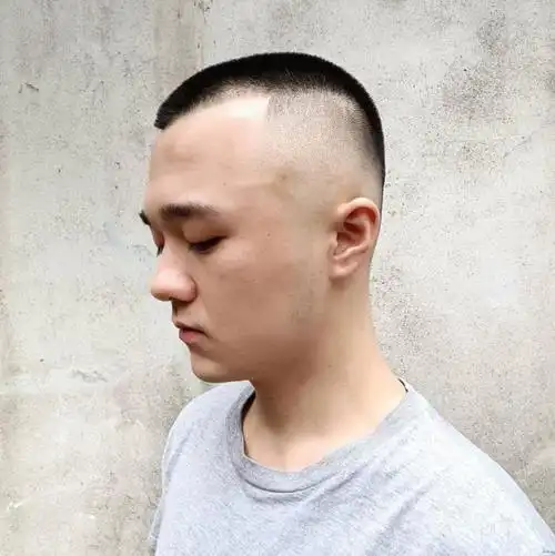 一,男人剪寸头发型,尽量避免3个坑