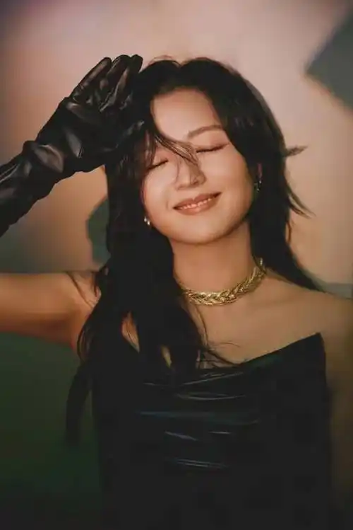 瘦身成功后的何洁:性感女神的新篇章_照片_款式_曲线