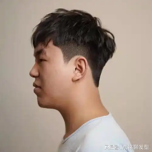 头顶稀疏男生的福音烫发新招轻松打造浓密感