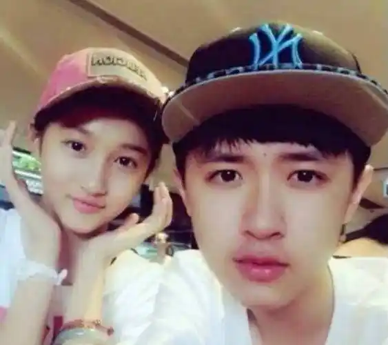 原创演员版蓝忘机扮演者童星出道跟关晓彤传绯闻却多年不火