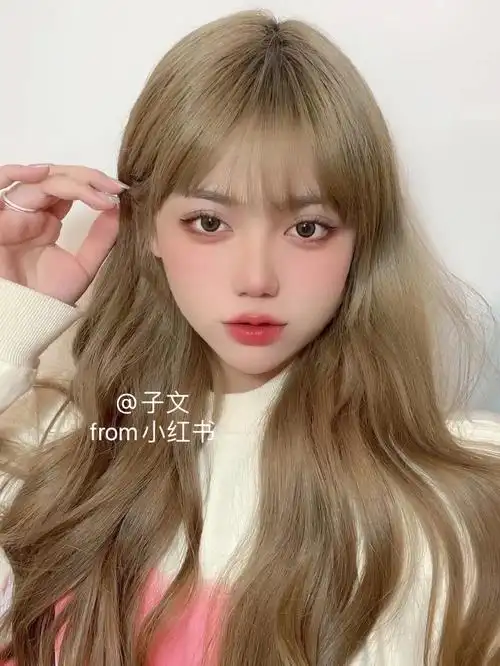 亚麻灰金色特显白色