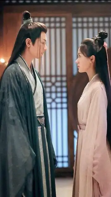 《琉璃花絮细节》成毅亲袁冰妍鼻子都顶上去啦,还偷偷摸璇玑耳朵