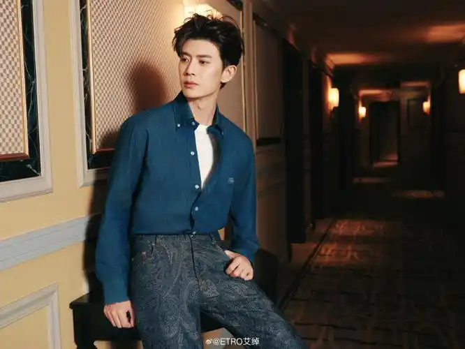 etro2024春夏系列##etroarnica手袋##etro全球品牌代言人任嘉伦