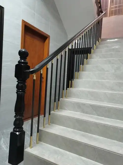 北欧风铝镁楼梯扶手