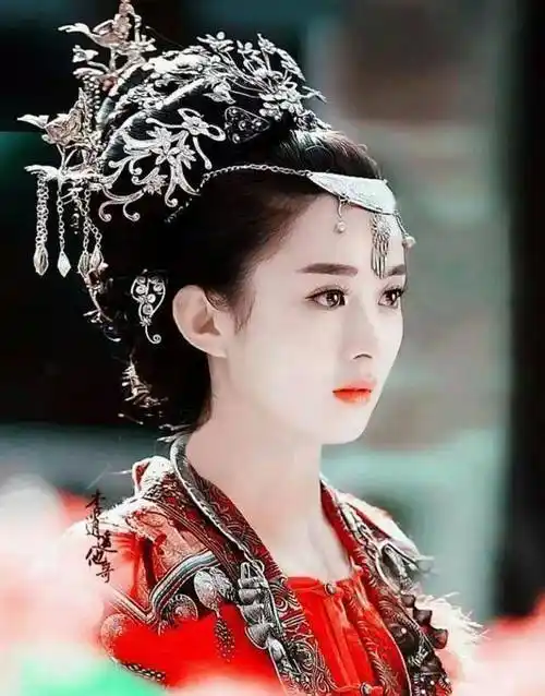 古装造型"颠倒众生"的6位女明星,网友:"最后一个是仙女吗"_迪丽热巴