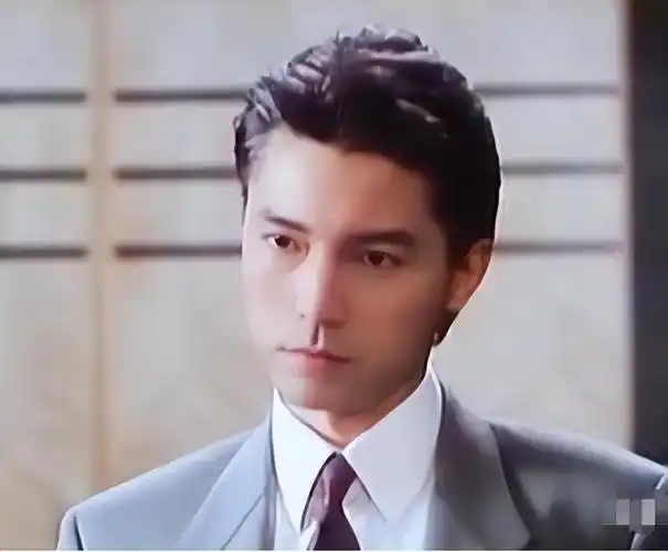 回顾巨星尊龙:"我没有家,没有父母,没有童年 死后也不要墓碑"