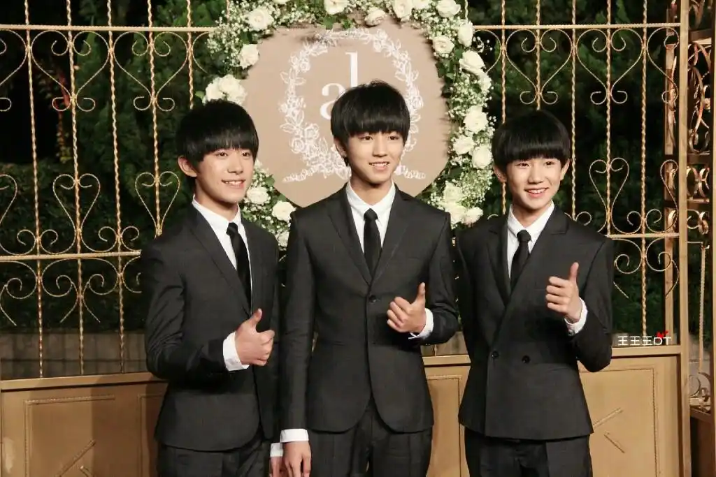 好帅好帅的三小只