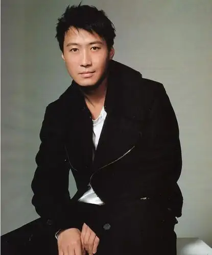 图:黎明黑衣装扮 性感熟男魅力绽放-搜狐娱乐