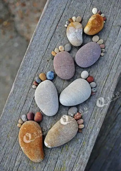 百姓生活 做回赤脚的孩子 就这样,一直赤着脚,感知亲情,感知大地,也