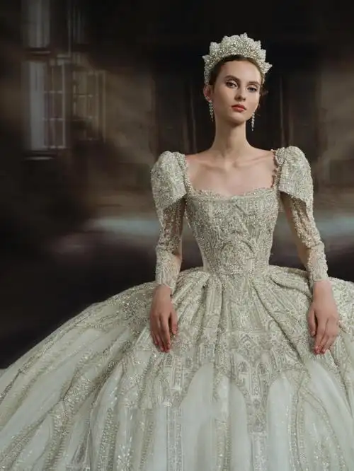 重返中世纪的典藏奢华贵族皇室公主婚纱