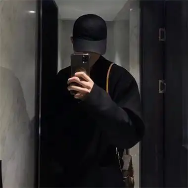 韩系戴帽子遮脸男生头像图片