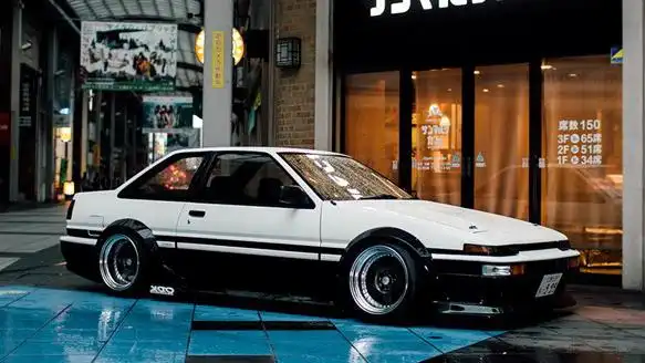 从正面看,它很完美,从侧面看,它竟然是三厢的!