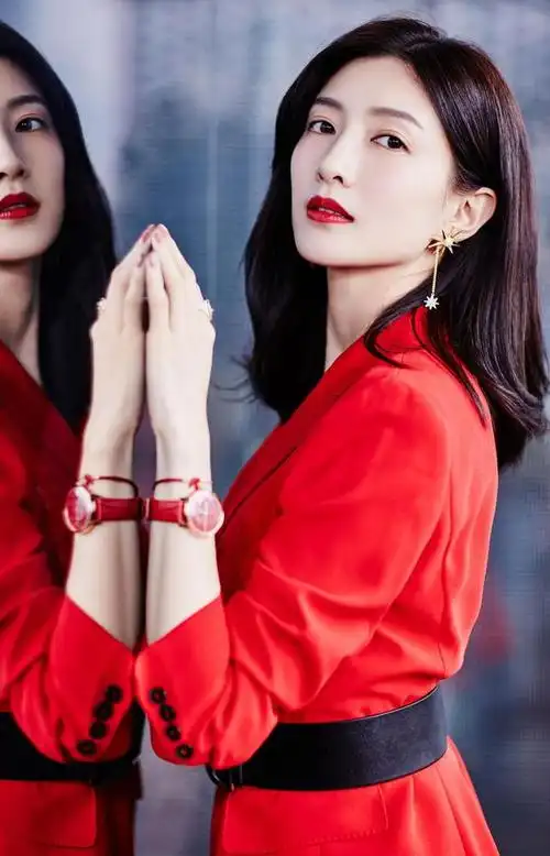 "清凉才女"江疏影:接待英国宰衡当翻译,与王室长公主出席活动 - 国际