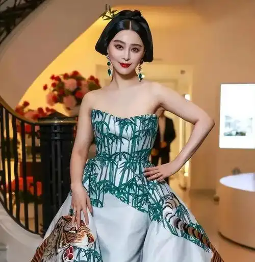 巩俐|红毯|礼服|女明星_网易订阅