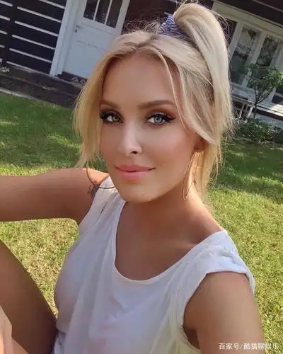 斯洛伐克网红美女,高颜值旅游达人