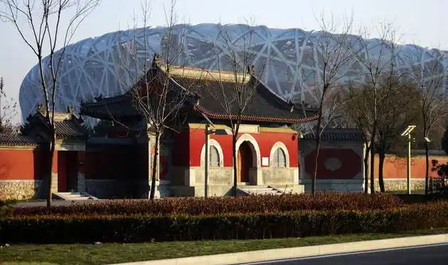 北顶娘娘庙灵异事件:"水立方"为何比原规划北移100米?