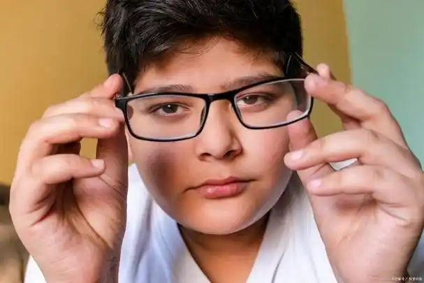 小孩子戴眼镜是会越戴越深的吗?