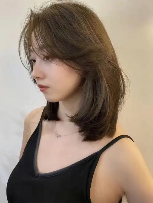 时尚  夏日清凉发色～冷色系雾灰棕色超显白超温柔